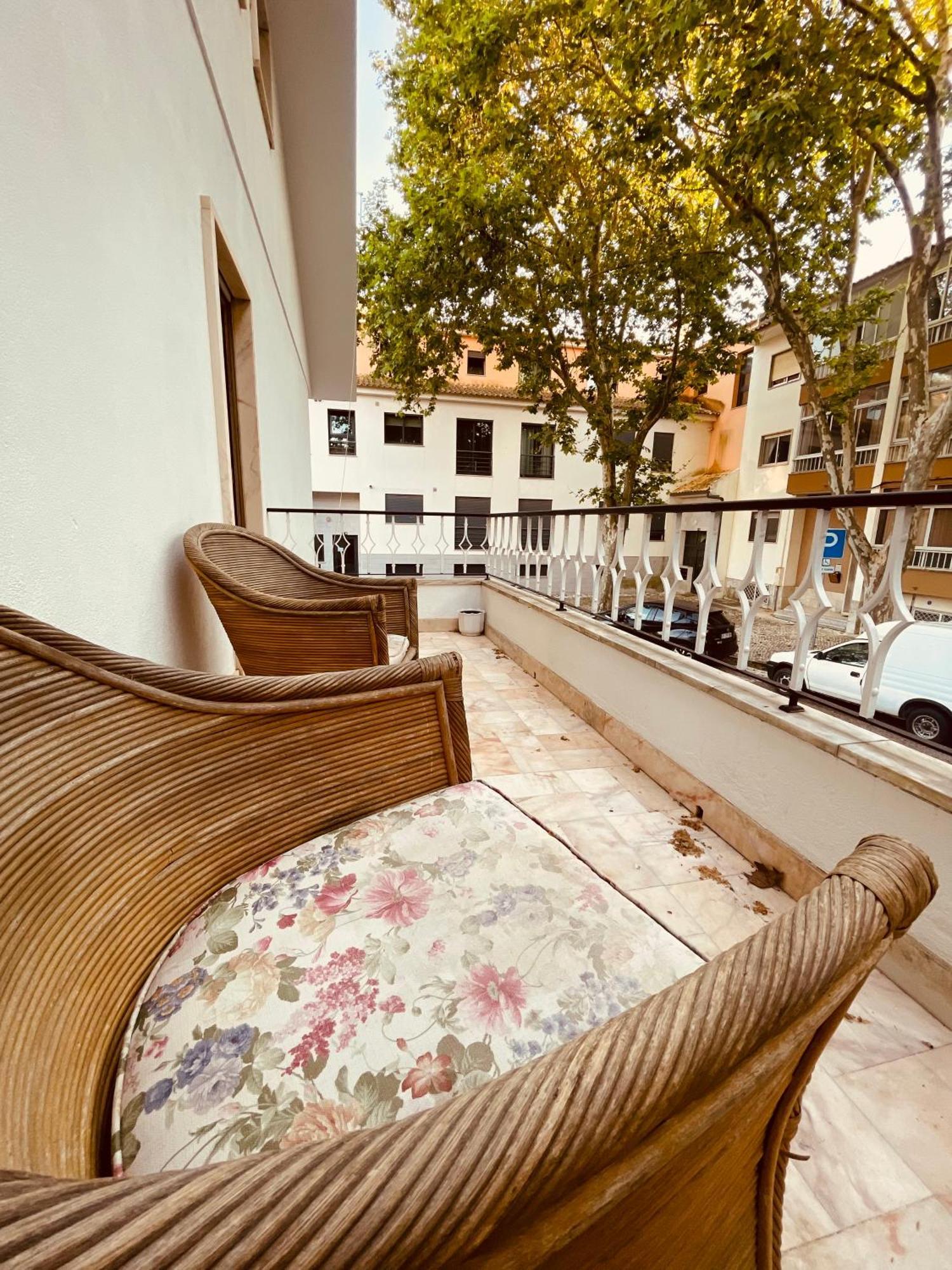 Lisbon Soul Surf Camp Hostel Cascais Exterior photo