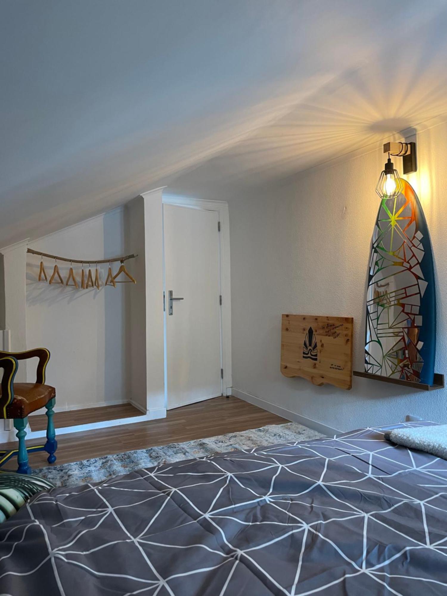Lisbon Soul Surf Camp Hostel Cascais Exterior photo