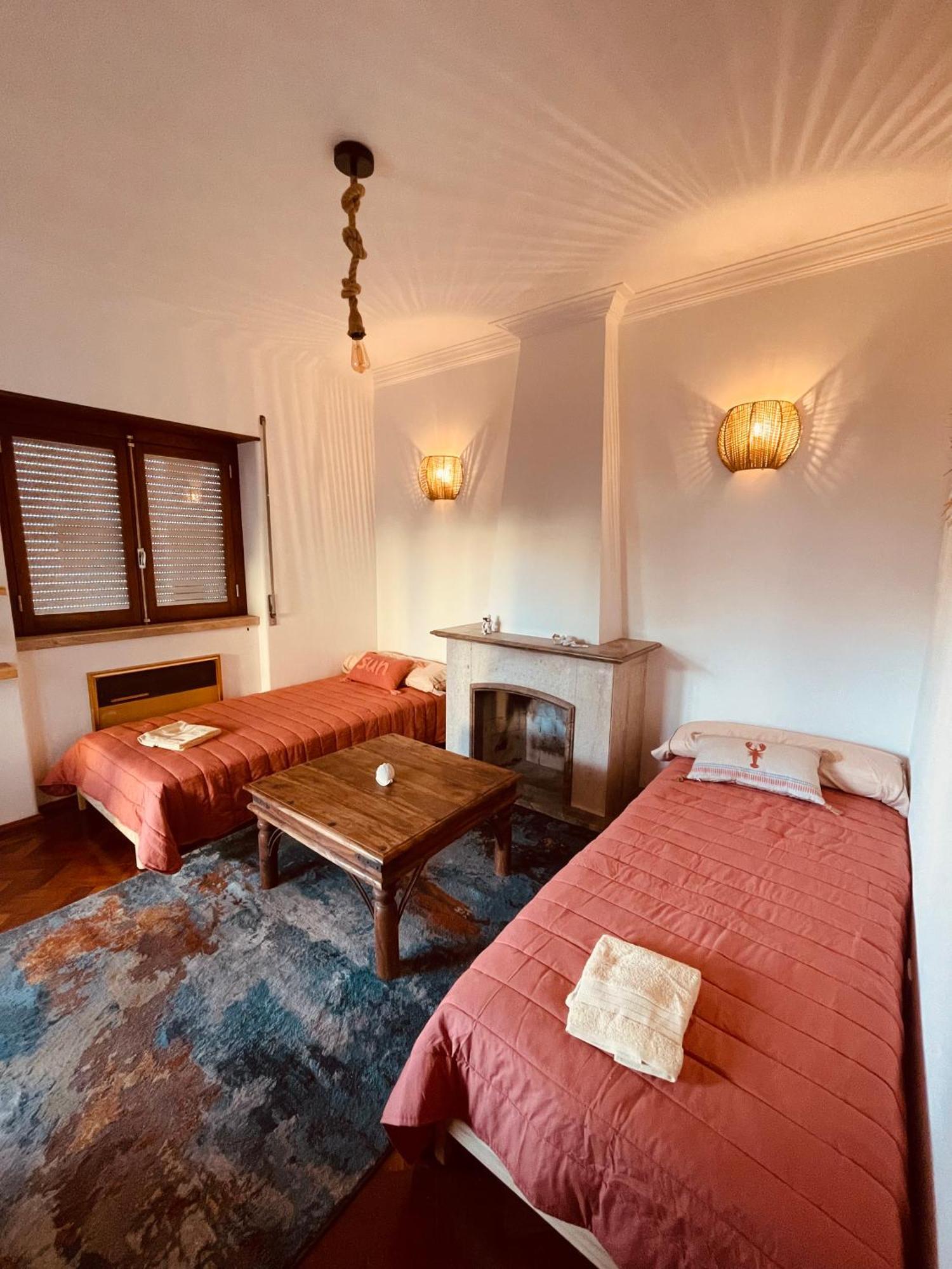 Lisbon Soul Surf Camp Hostel Cascais Exterior photo